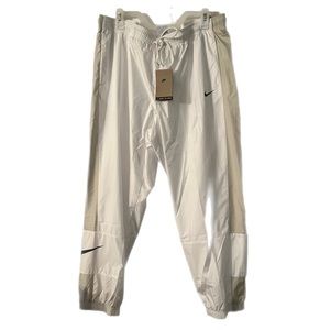 NWT Womens Nike Windbreaker pant XL